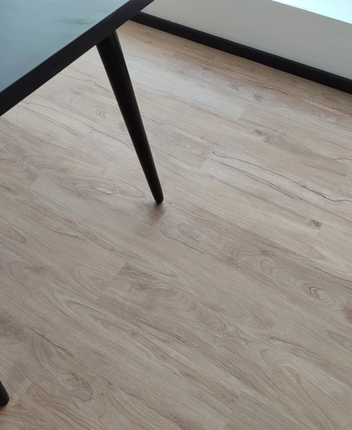 Luxury vinyl floor berkualitas tinggi
